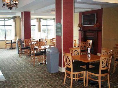 Hotel Express & Suites-north East By Ihg North East